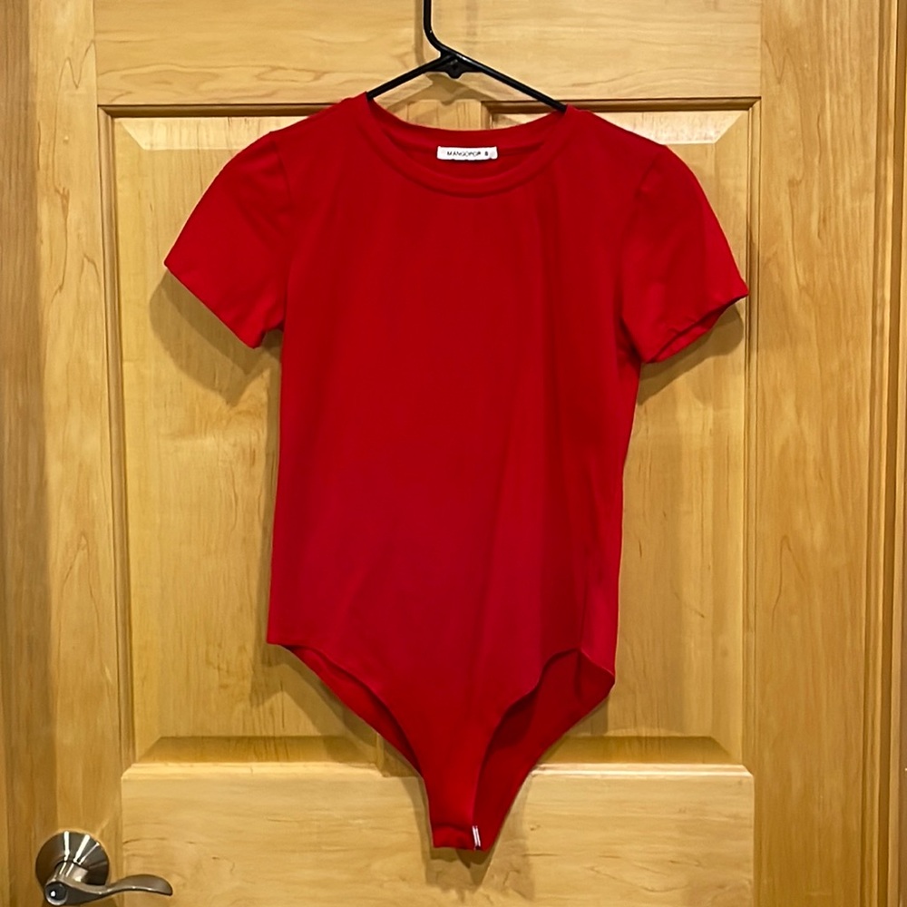 Mangopop red bodysuit short sleeves crew neck snaps at crotch size S